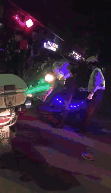 交警严查少年鬼火摩托车,博白交警严查鬼火