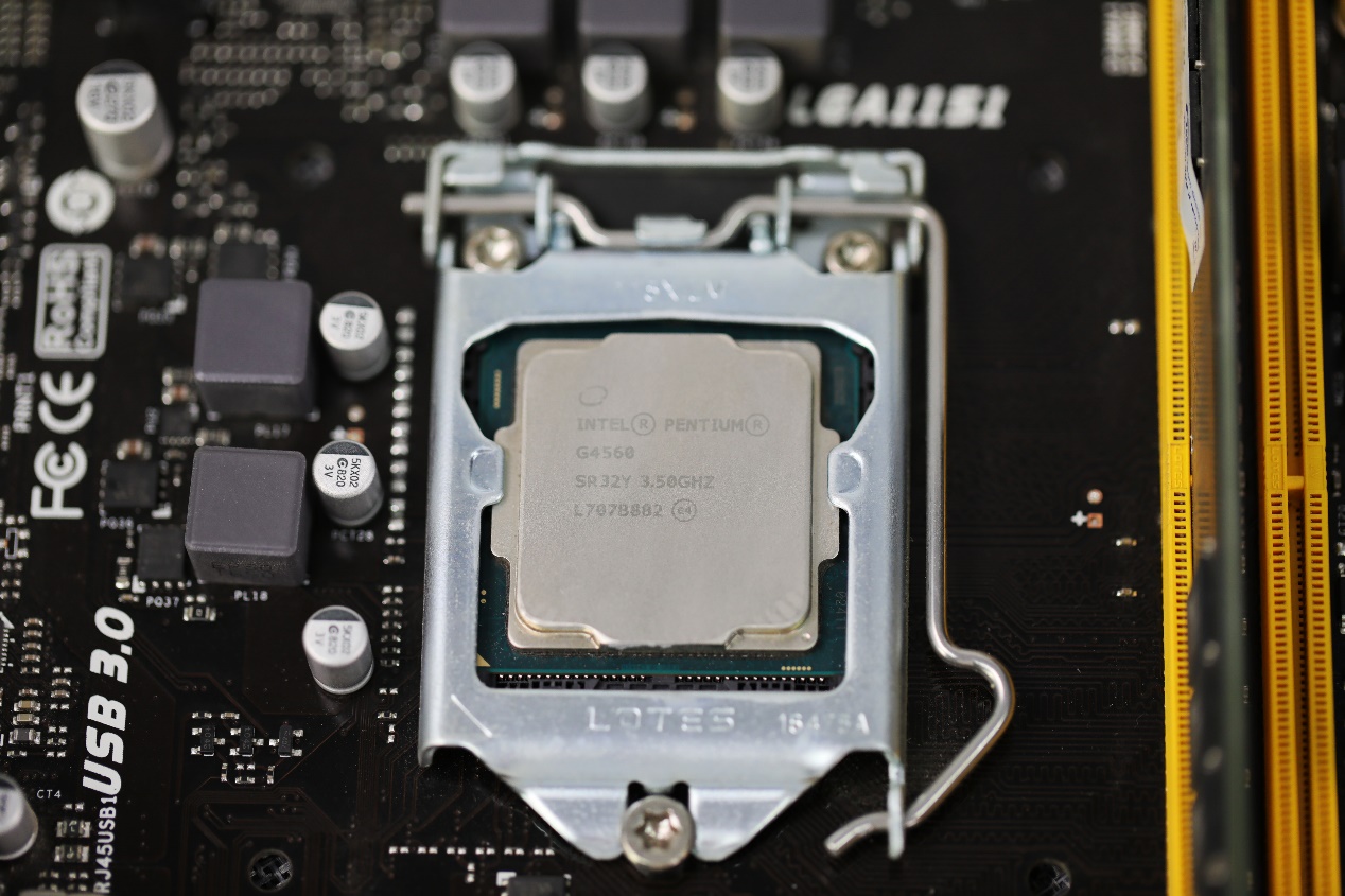 奔腾也能默秒全？G4560+2080Ti玩游戏会怎样