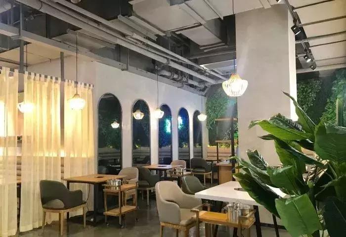 辣到冒汗的火锅,辣到爆火还想吃的美食