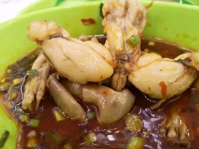 辣到冒汗的火锅,辣到爆火还想吃的美食