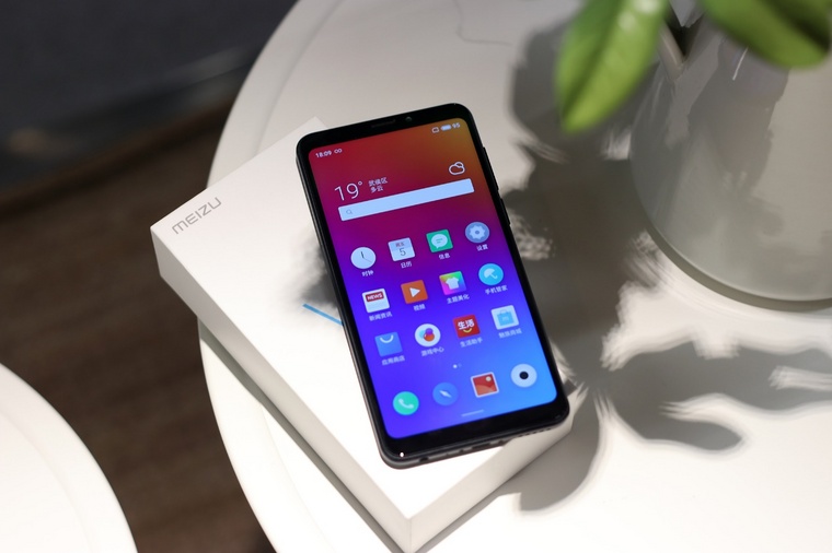 魅族v8评测李楠,魅族v8测评王者荣耀