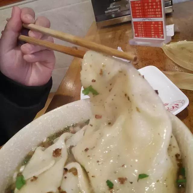 四川川东最正宗的铺盖面,成都特色美食铺盖面