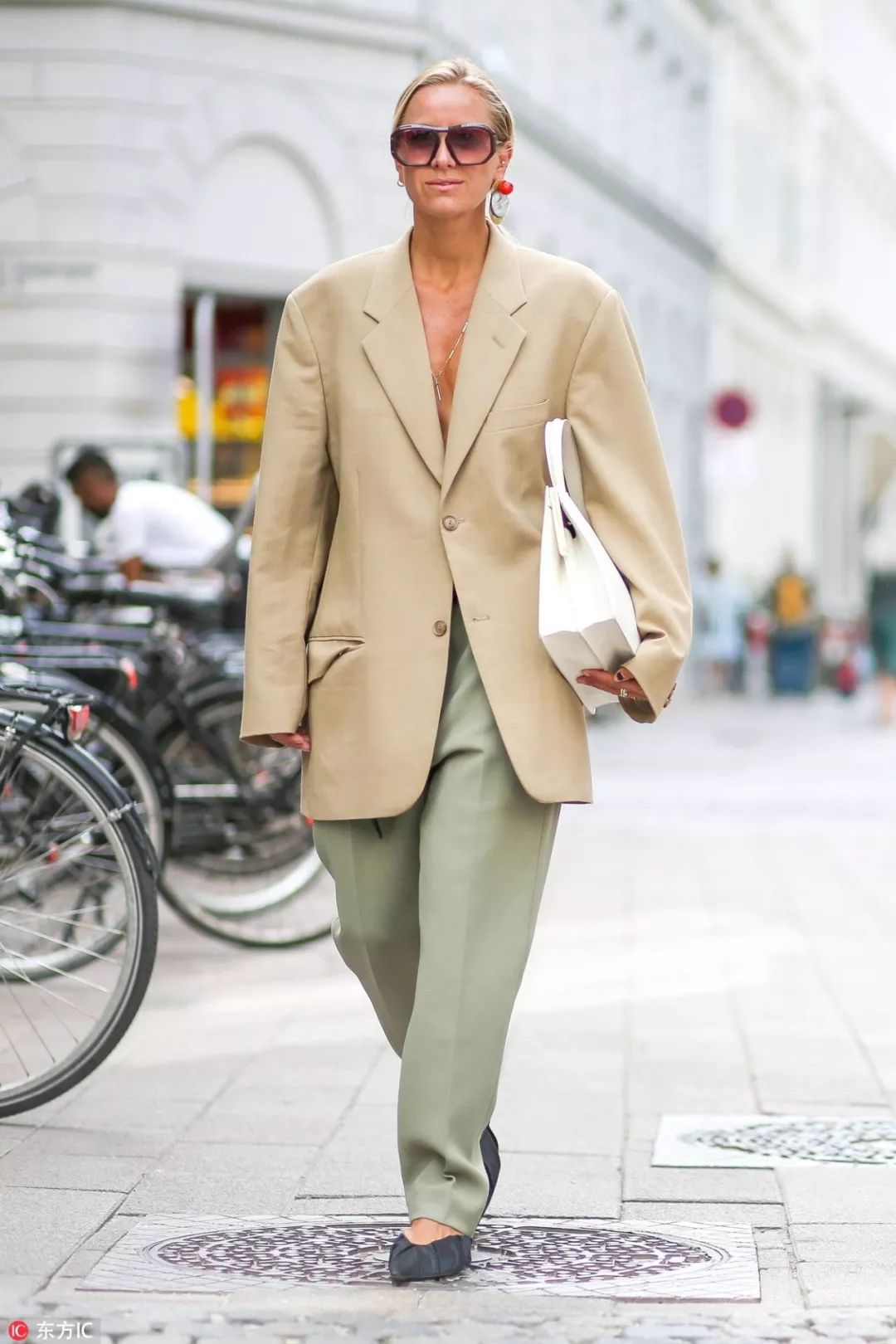 每天解锁一个新妆面,每天解锁一项变美技能