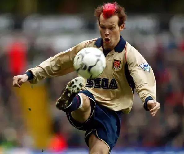 足坛最有压迫感的发型,足球球员最奇葩的发型