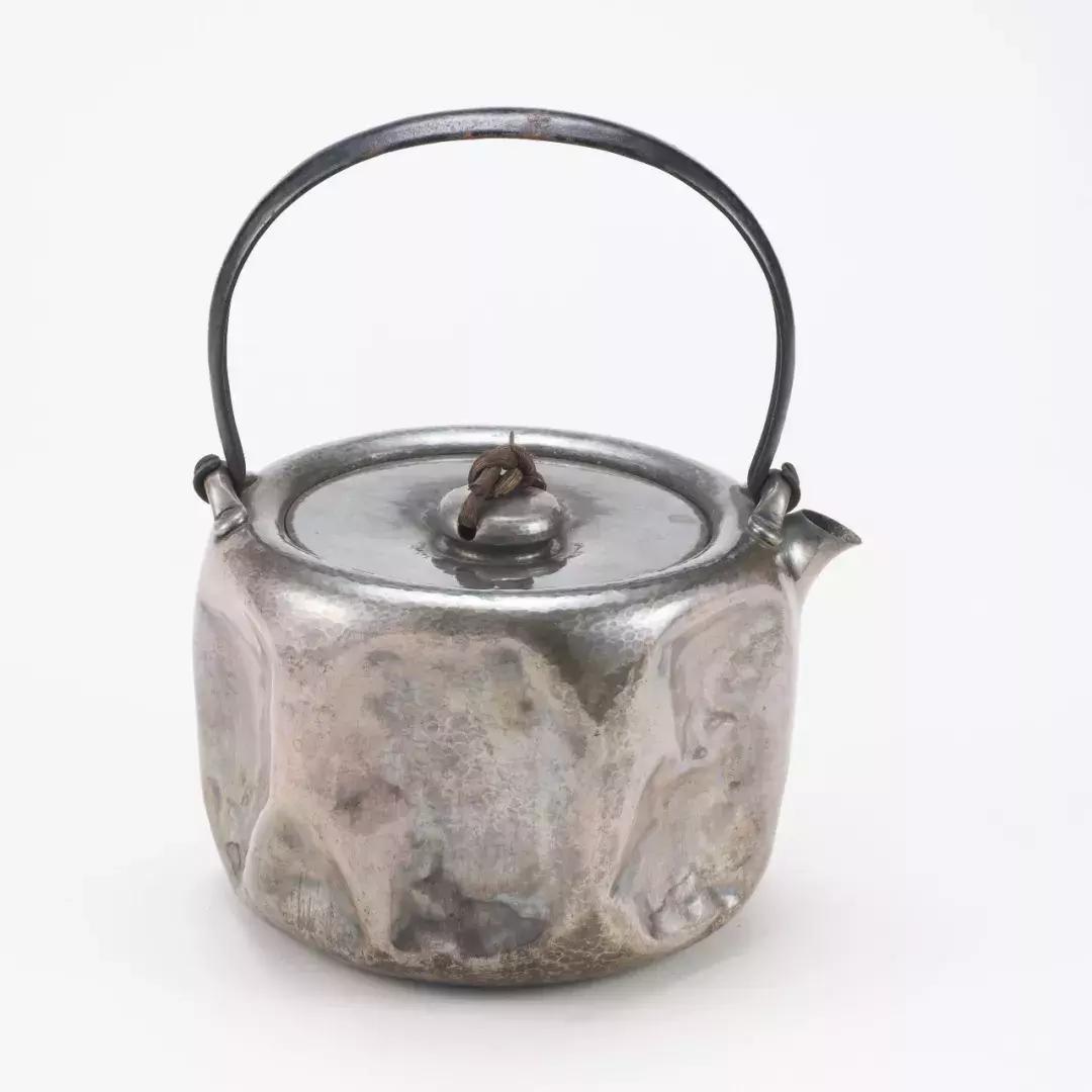 日本瓷器人间国宝拍卖,日本拍卖国宝价格表