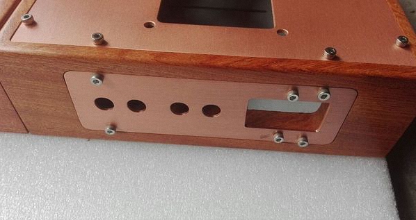 电子管耳放，低廉的投入却有万元的音色魅力，适合真正的发烧友