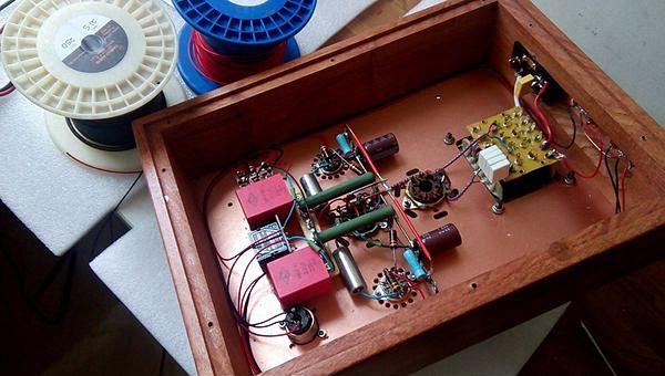 电子管耳放，低廉的投入却有万元的音色魅力，适合真正的发烧友