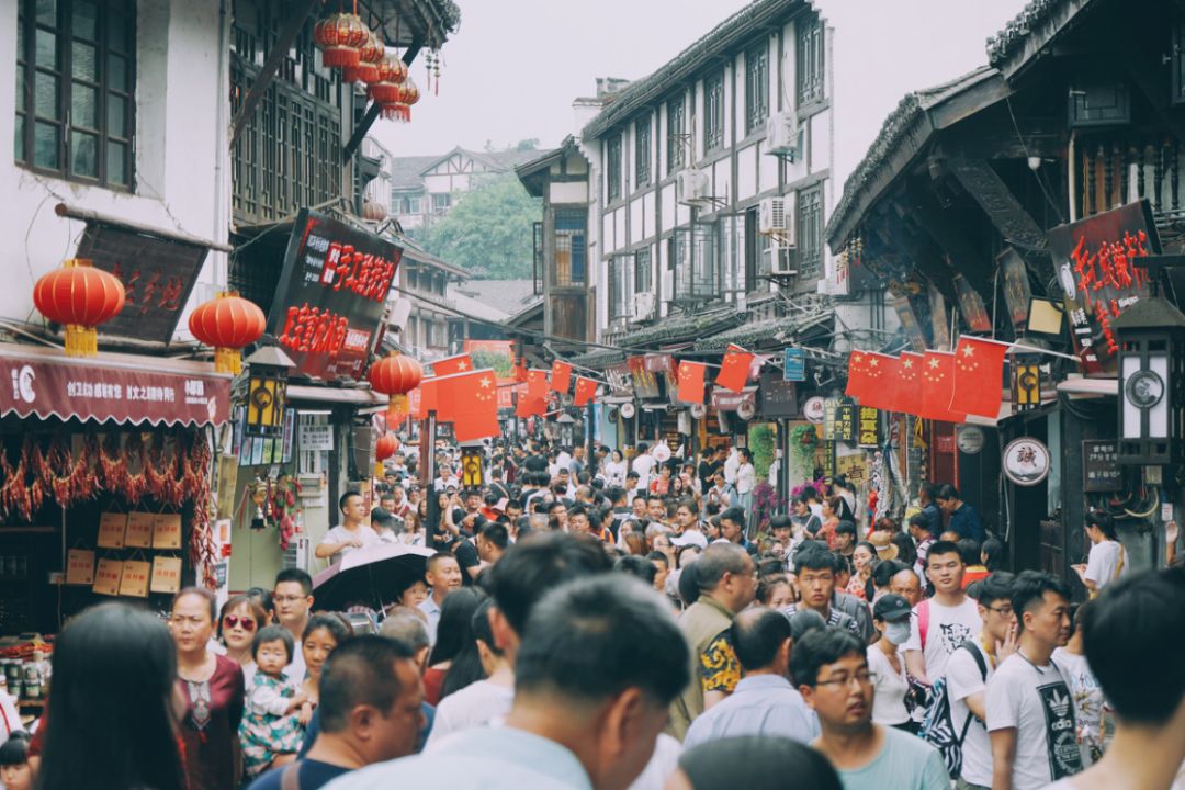 外地人和本地人美食街,只有外地人吃的美食街