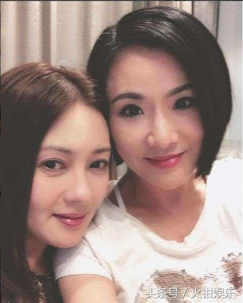 被爆3P淫乱史李丽珍现身众人惊跌下巴