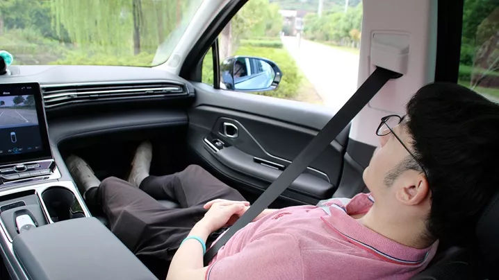 蔚来汽车es8评价,蔚来es8能走多远