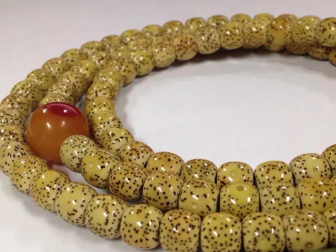 星月水煮后盘玩还能变色吗,星月放久了自己会开片吗