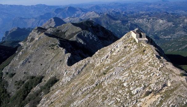 国足勇夺世界杯搞笑视频,一个人带领国足拿下世界杯