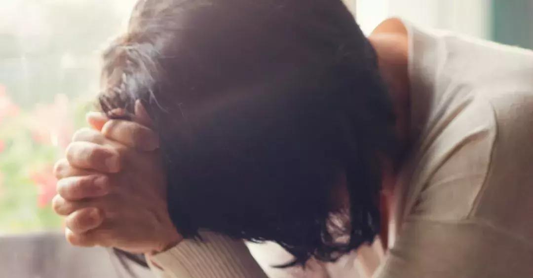 18岁中国留学生跃轨自杀,当场死亡!“我并没有想象的快乐”