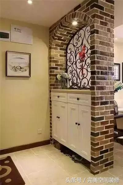 入户门正对卧室门的好处,入户门正对客厅怎么办