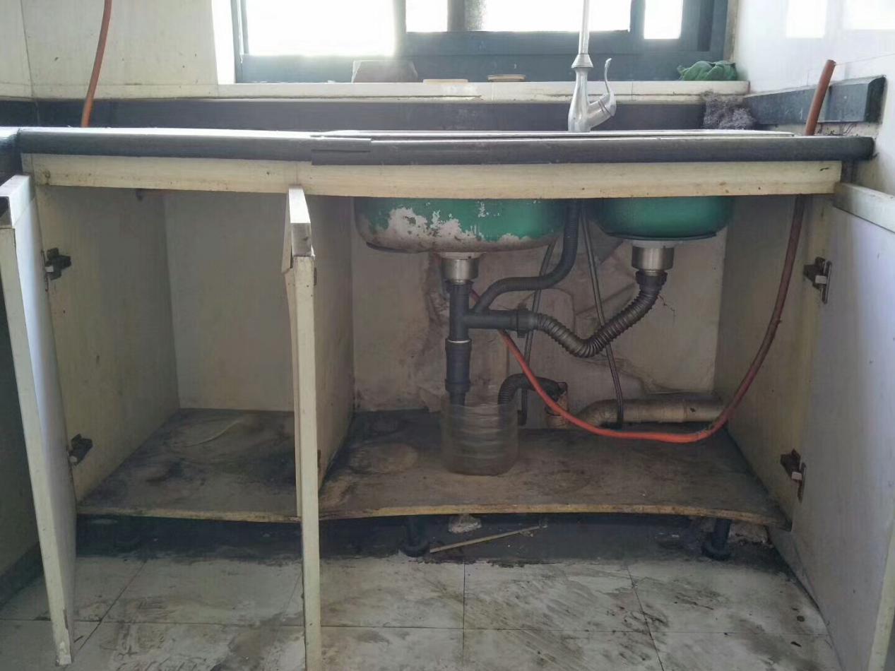 橱柜用砖夹好还是整体橱柜好,整体橱柜好还是砖夹灶台好