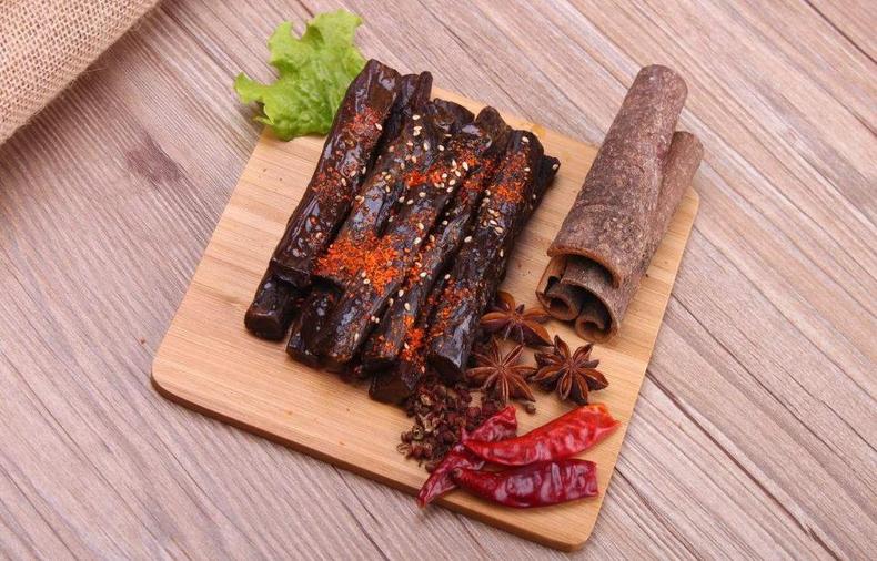 看追剧必备小零食麻辣手撕牛肉干,麻辣牛肉追剧小零食