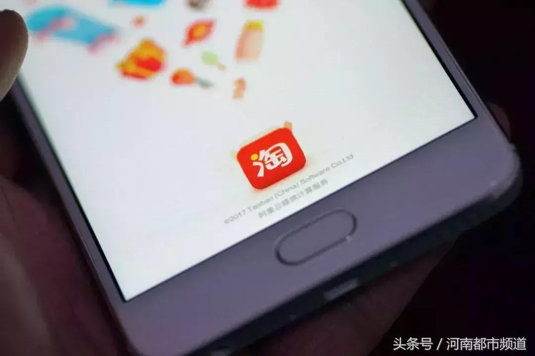 女子花5000多元买下了2双拖鞋,女子花2万买了鞋子老公发飙