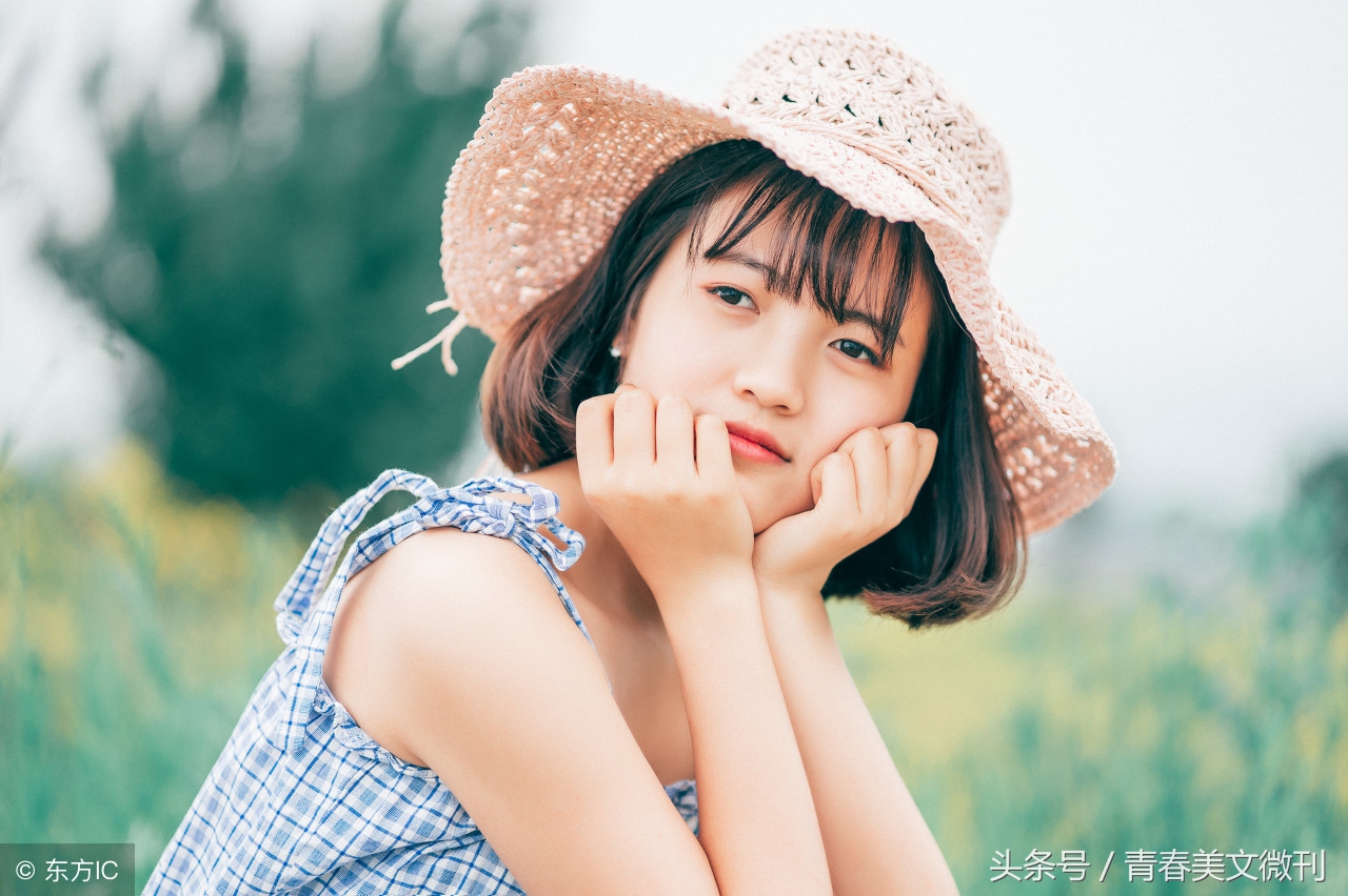 对你的爱就像日落一样,对你的爱如同海一般一望无际