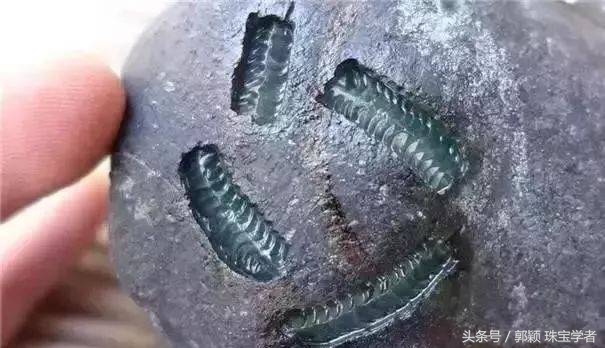 流氓窗翡翠原石,听说过赌石吗