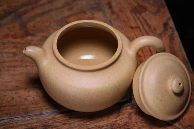 段泥壶养出来的效果,养好的段泥壶