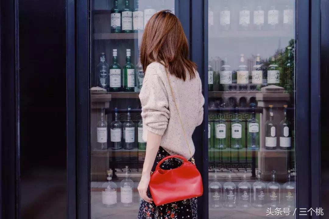 复古单品搭配推荐,最值得购买的复古风单品