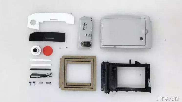 哈苏富士联名发布拍立得？不会diy的设计师不是好的摄影师