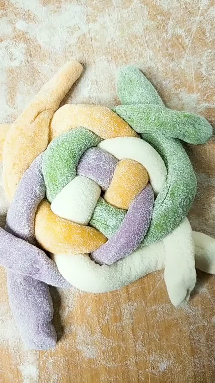 山桃核绣球的手工编织方法,彩色绣球馒头制作花样大全