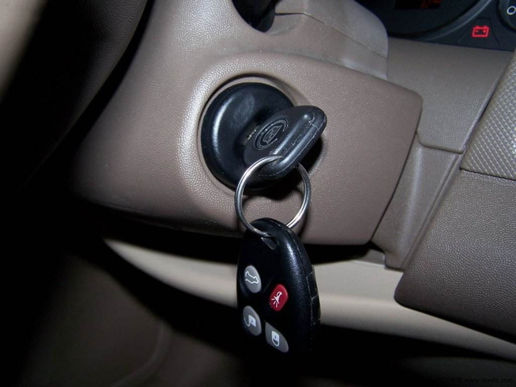 汽车熄火时发动机正确停车方法,汽车自动锁熄火才能解锁