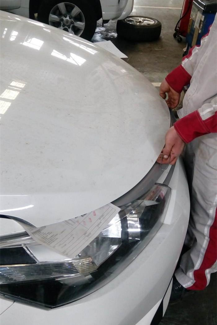 汽车熄火时发动机正确停车方法,汽车自动锁熄火才能解锁