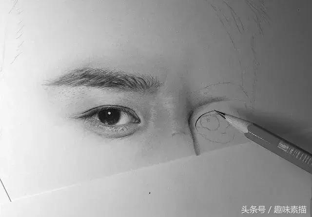 画人物如何画出多而不乱的线条,画人物怎么才画得好小技巧