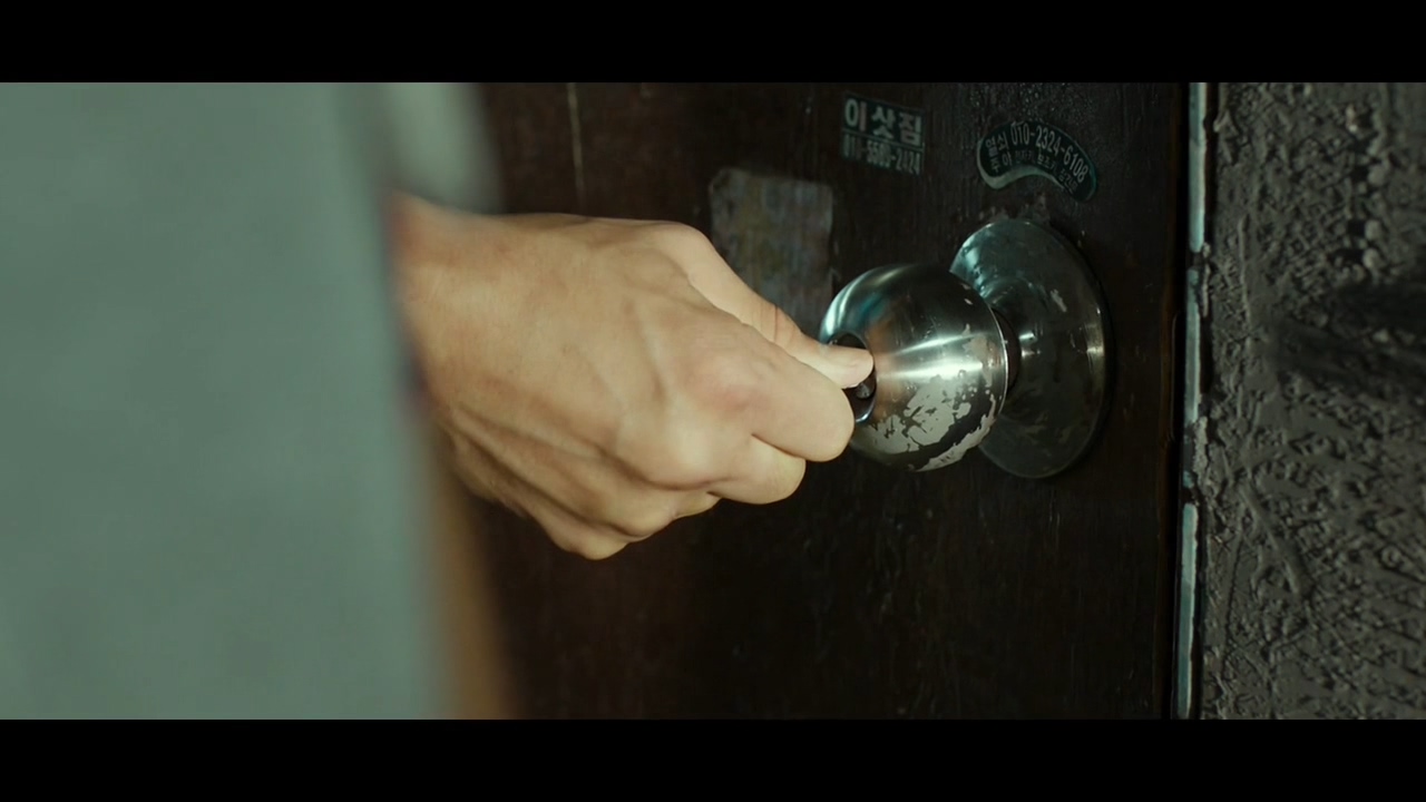 隔壁那人欠了巨额水费，人却失联了：韩国电影无尿点系列