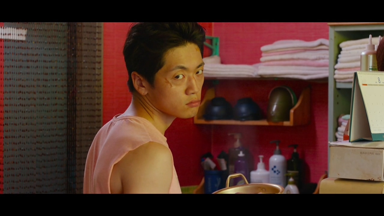 隔壁那人欠了巨额水费，人却失联了：韩国电影无尿点系列