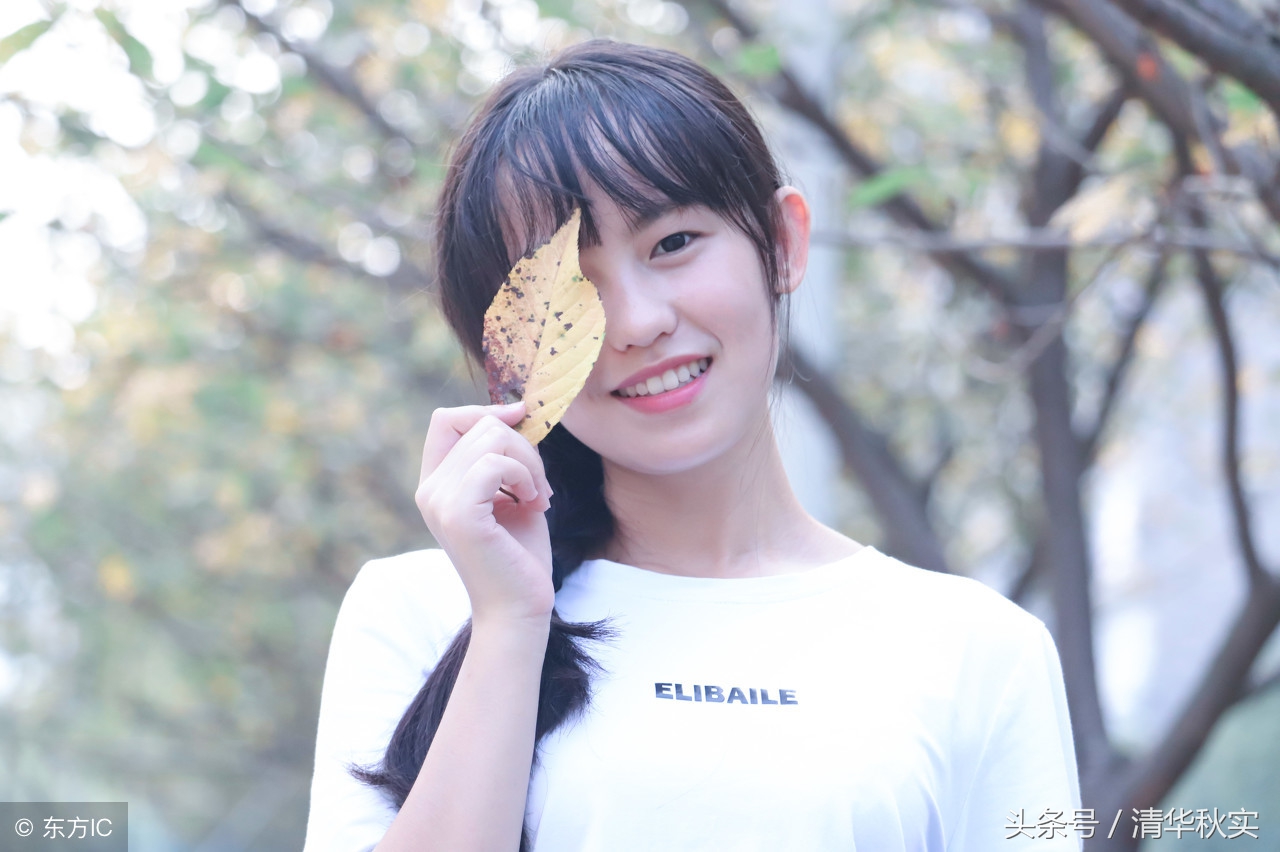 吓尿！每天玩手机4小时，8年后开刀换骨！颈椎病，正疯狂袭来！