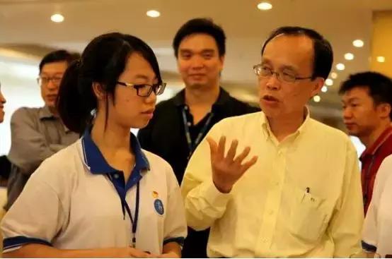 堡狮龙“大皇子”出走，从夫妻店到代工大王：别人“身死”他独活