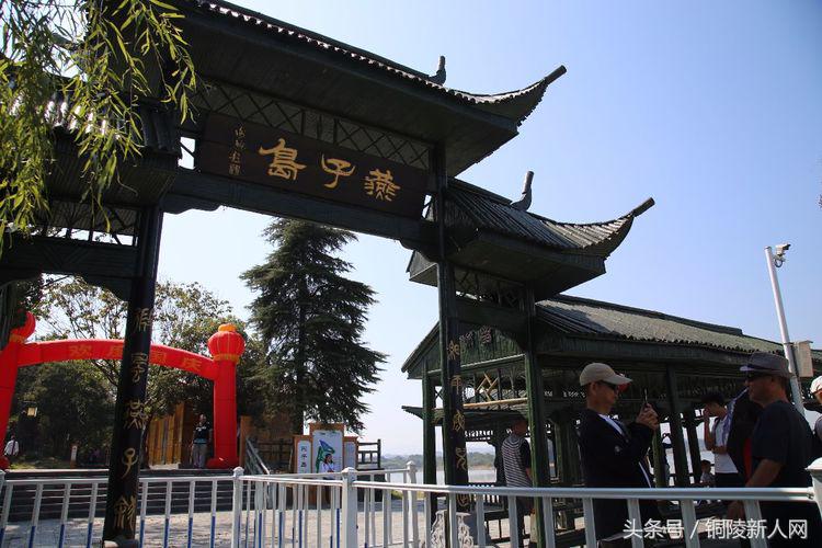 昔日水天一色的万佛湖美景,万佛湖的风景美如画