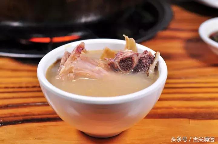 记得暴龙哥那两只驴仔吗?来清远了,人们都到这排队宠幸,爆场!