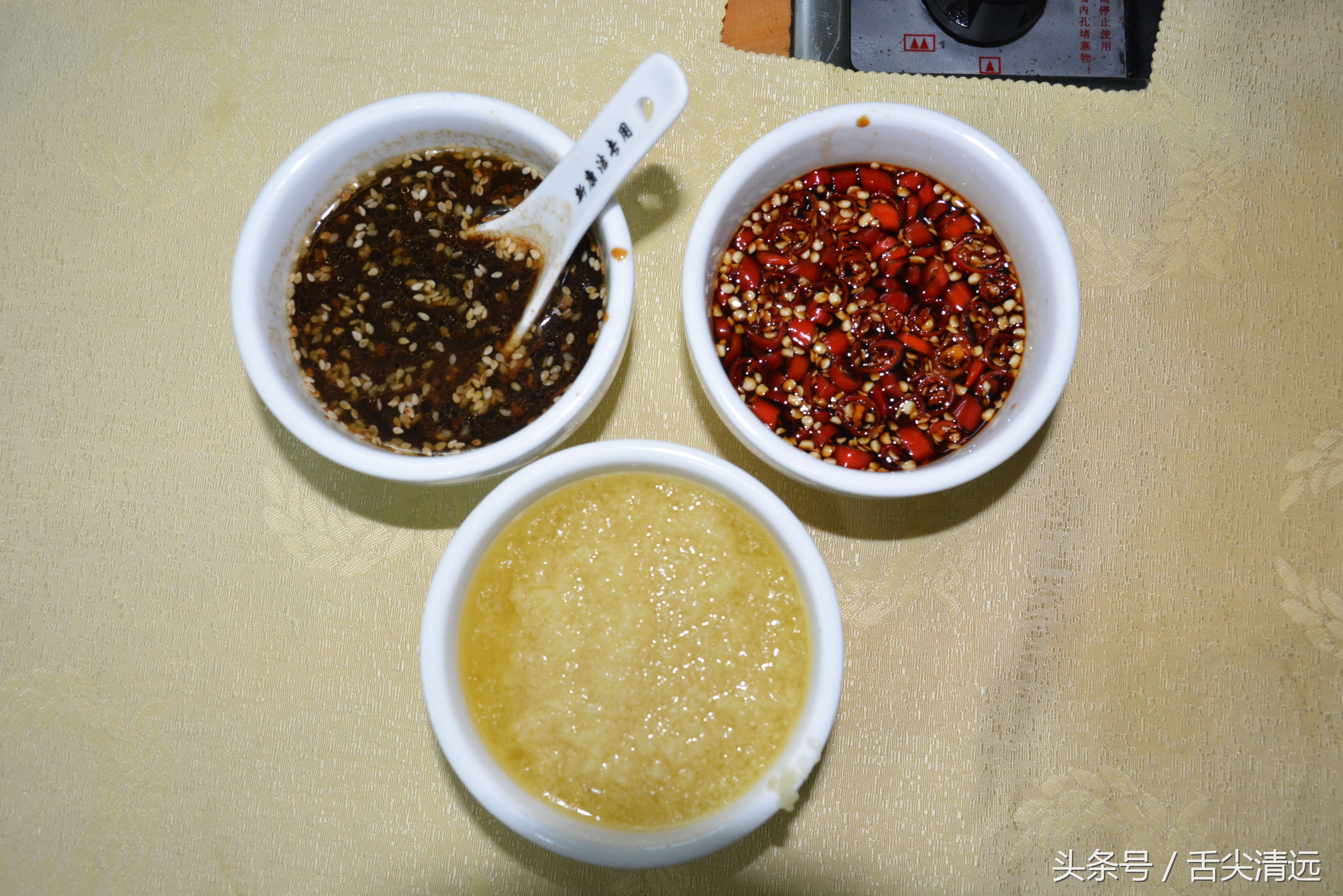 记得暴龙哥那两只驴仔吗?来清远了,人们都到这排队宠幸,爆场!