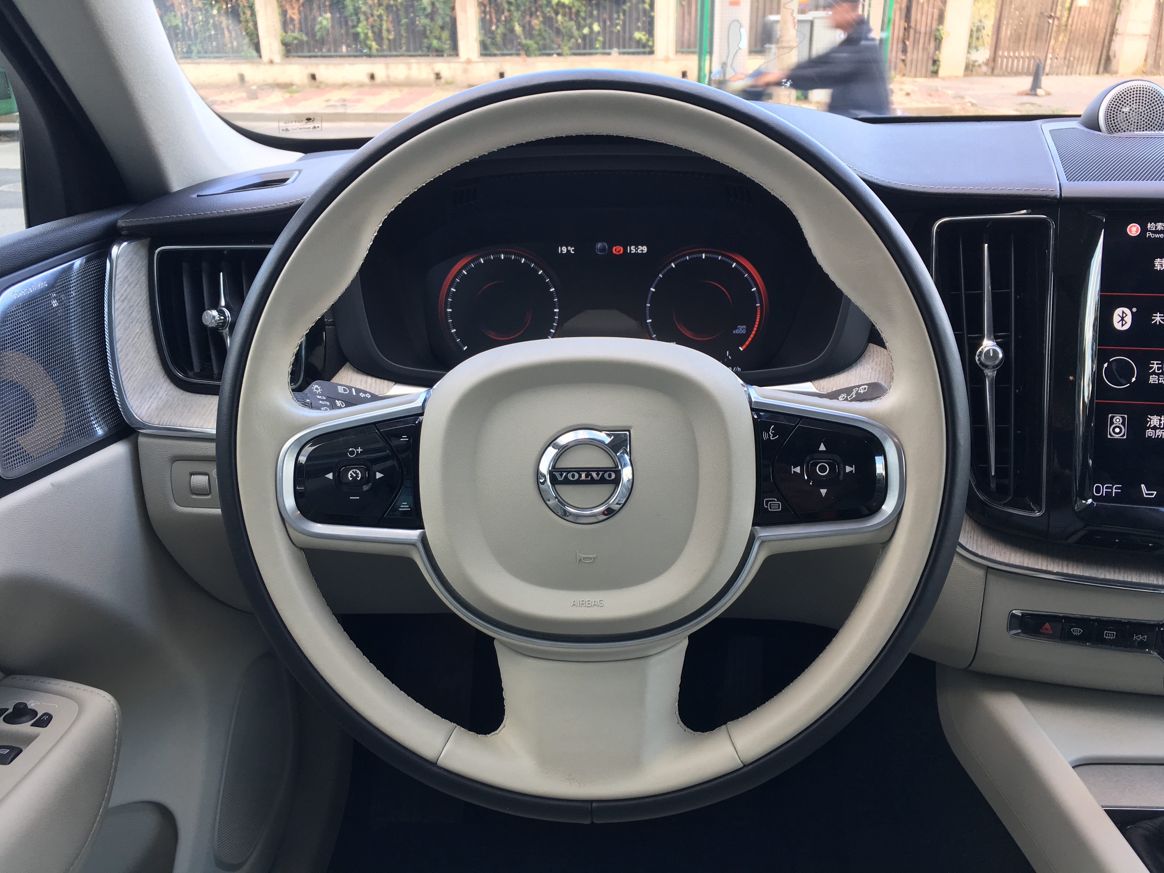 北欧高性能插混suv沃尔沃xc60试驾,2020款沃尔沃xc60深度试驾
