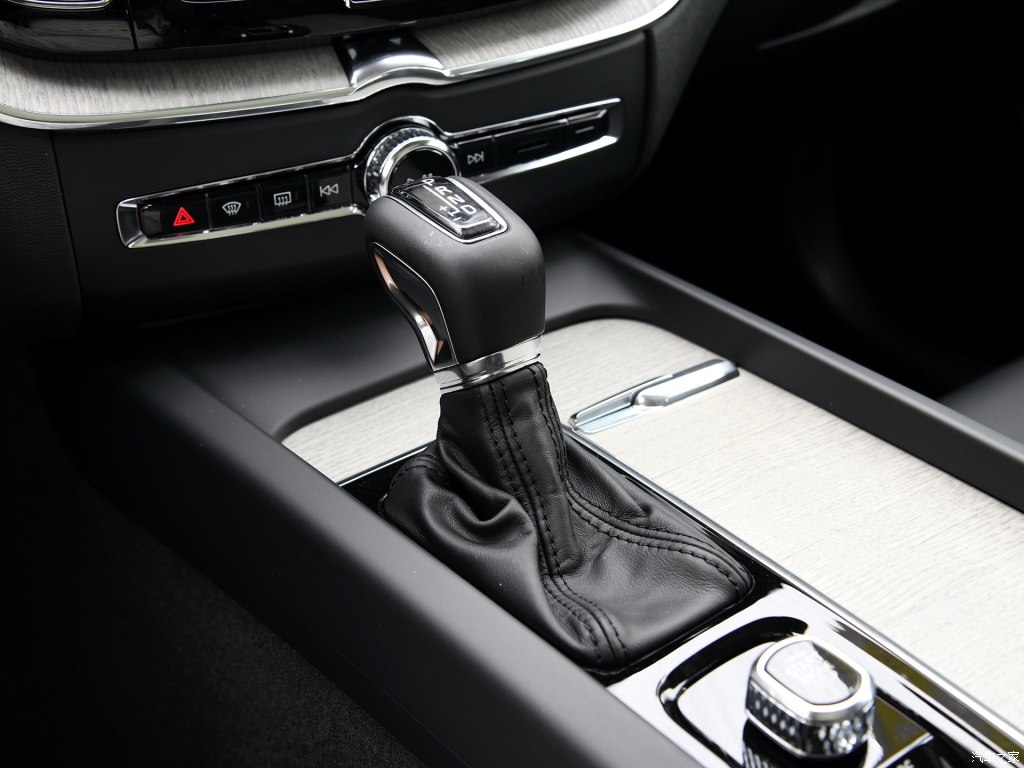 北欧高性能插混suv沃尔沃xc60试驾,2020款沃尔沃xc60深度试驾