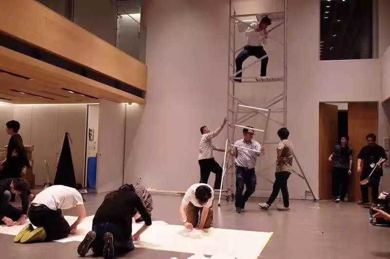 体验派吴晓波，混搭派林依轮，颜控邓潍，中日展他们最关注什么？