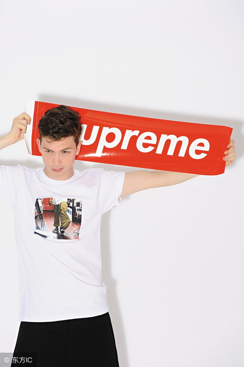 一块砖头卖3000元,一块砖头卖两千两