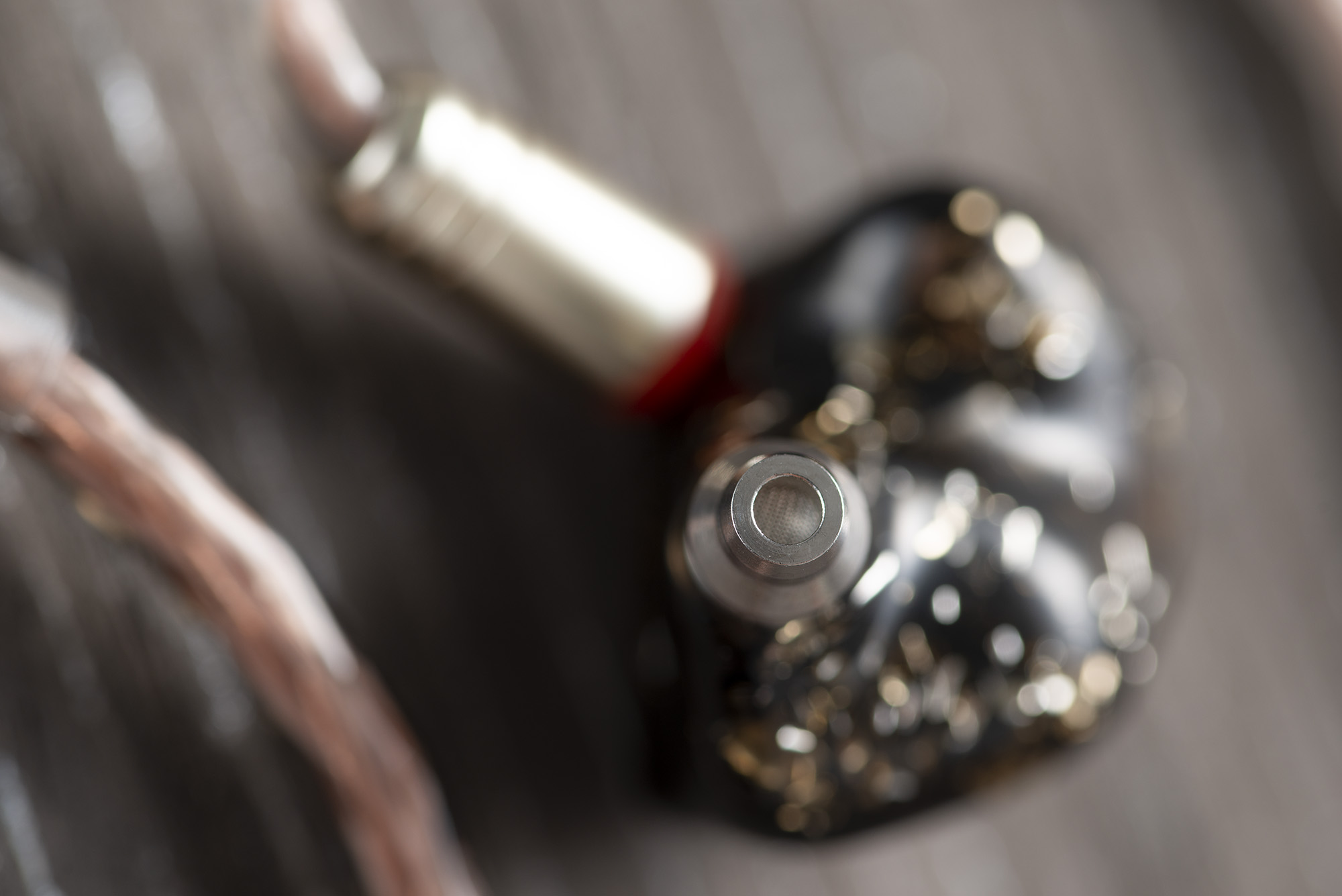 水黄鹂hifi版对比森韵乌金,森韵乌金耳机怎样