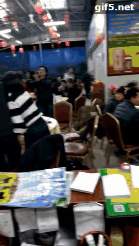 记得暴龙哥那两只驴仔吗?来清远了,人们都到这排队宠幸,爆场!