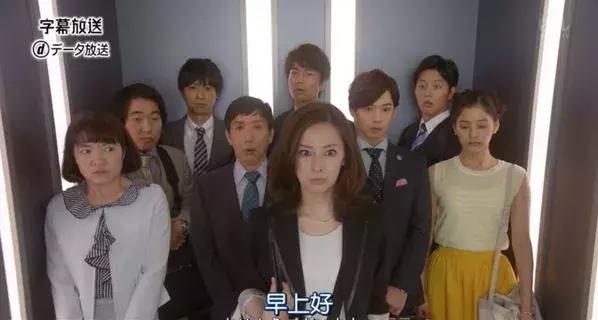 我喜欢上了我的女闺蜜怎么办,我喜欢上一个公司的同事怎么办