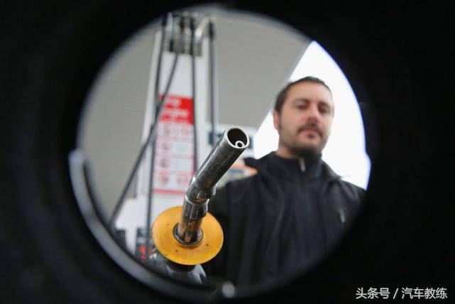 汽车加油的小技巧你真的懂吗,汽车球笼加油技巧