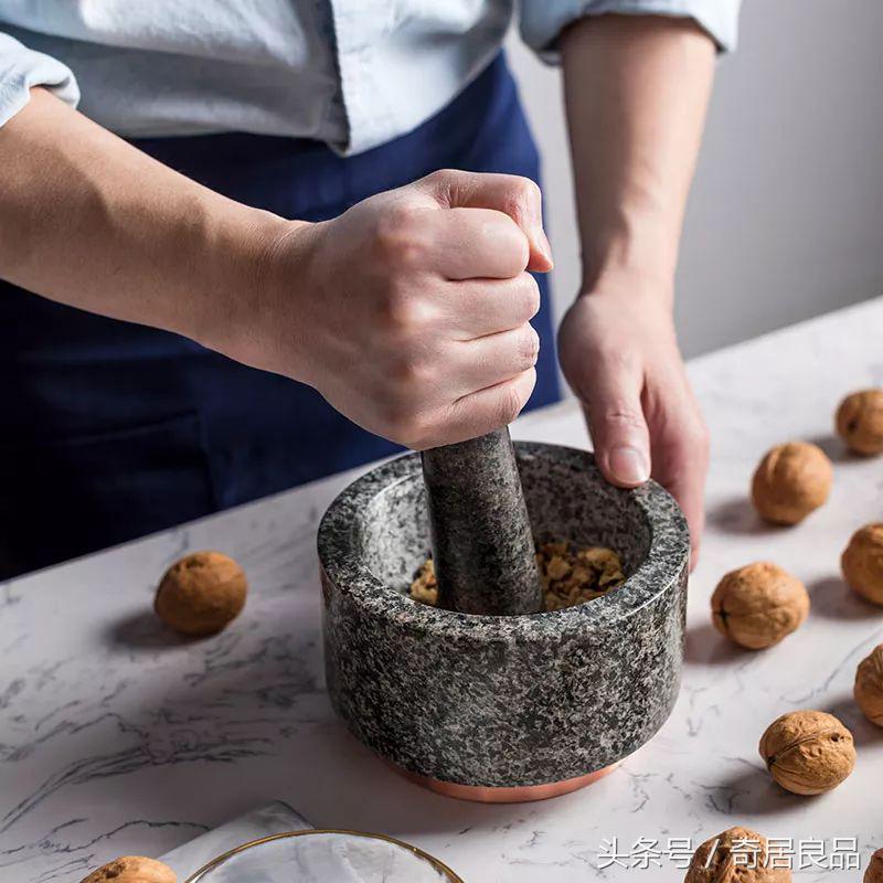 轻奢是设计师让我吃下的一剂“制土”药