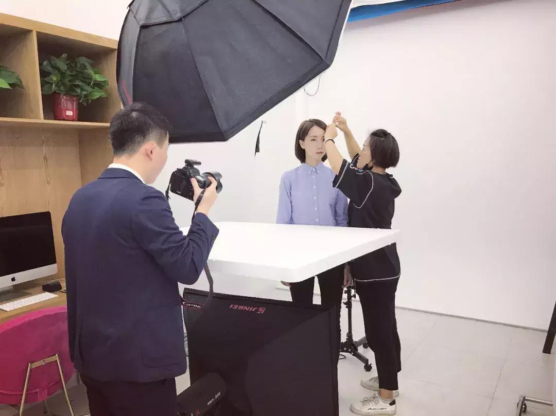 女生精致的证件照,最美证件照必修课