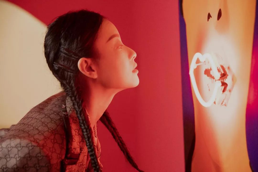 美图｜喵总现身上海看展，共赴古驰艺术盛宴