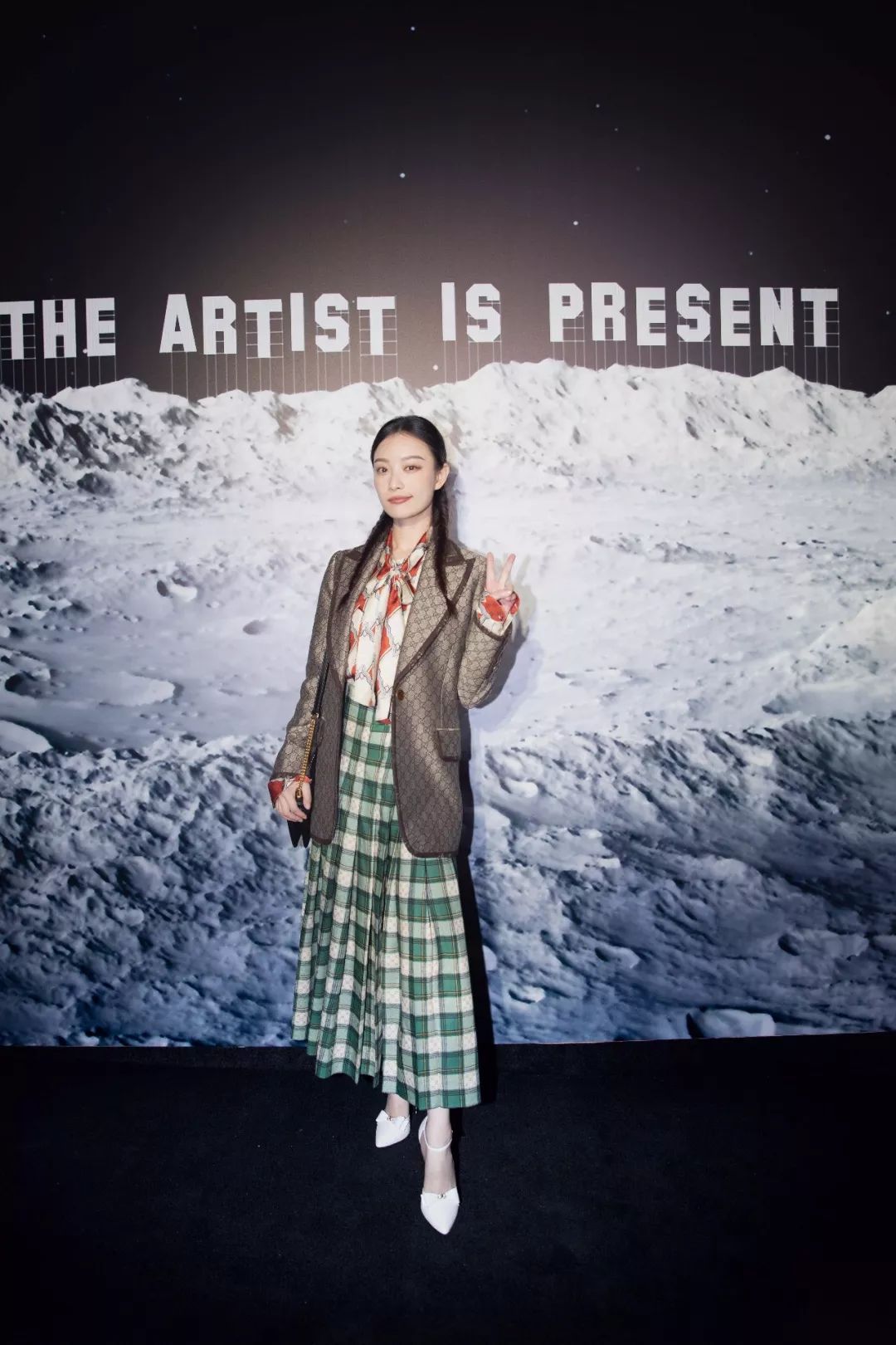 美图｜喵总现身上海看展，共赴古驰艺术盛宴