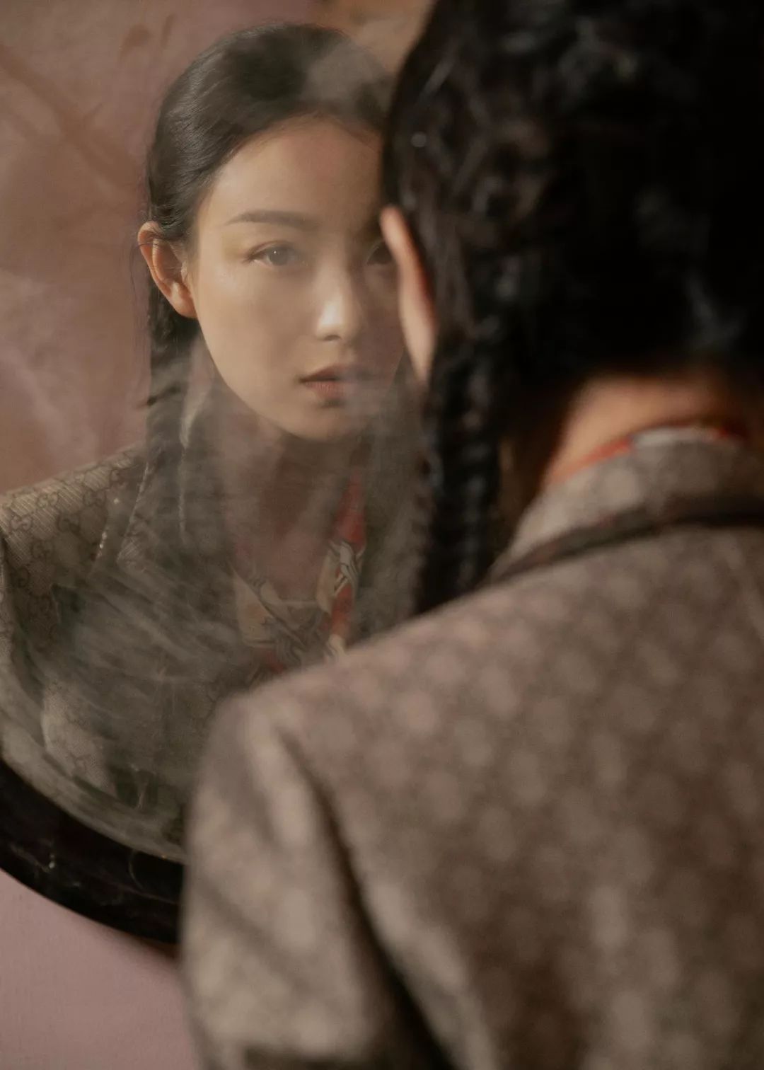 美图｜喵总现身上海看展，共赴古驰艺术盛宴